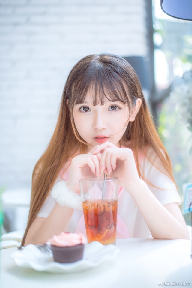 “统领，无一活口！”一名夜鹰卫上前，躬身说道。